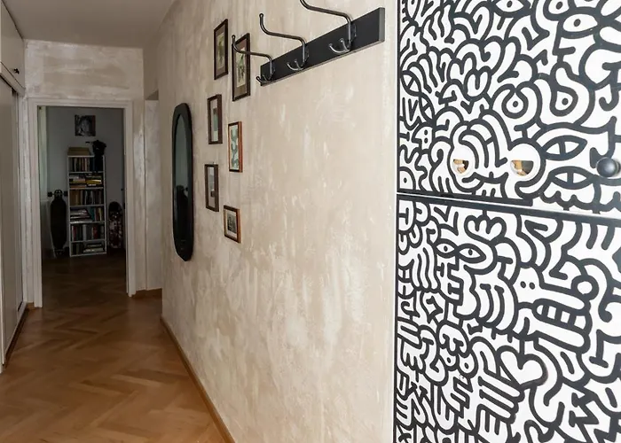 Appartement Artbase - Cozy And Close To Everywhere