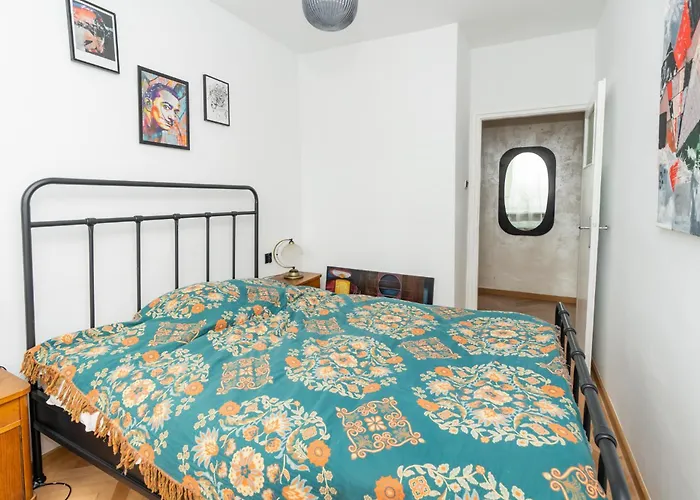 Artbase - Cozy And Close To Everywhere * Poznań